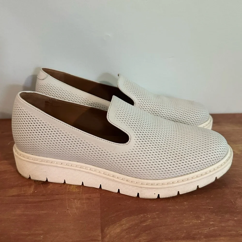 Aquatalia Kay Wedge Slip On Loafer Sneakers Embossed Size 7.5